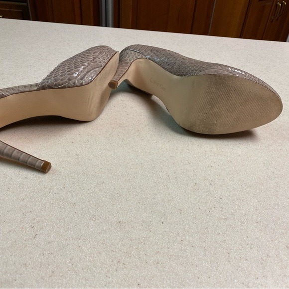 Calvin Klein Women's Heels Size 9 - Picture 4 of 10